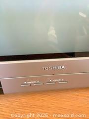 MaxSold Auction: Toshiba 14-inch CRT TV, Gray/Silver, Composite Inputs - Redondo Beach (California, USA) PARTNER MANAGED Moving Online Auction - Clark Lane (CONDO)