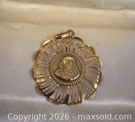 MaxSold Auction: 10k gold pendant  - Toronto (Ontario, Canada) PARTNER MANAGED Estate Sale Online Auction - Scarboro Avenue
