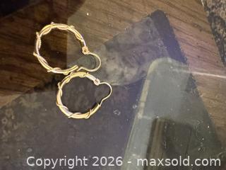 MaxSold Auction: 14 k gold earrings  - Toronto (Ontario, Canada) PARTNER MANAGED Estate Sale Online Auction - Scarboro Avenue