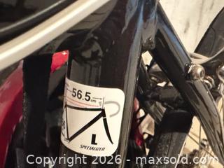 MaxSold Auction: Specialized Sequoia Road Bike and 2 Bike Pumps B - Richmond Hill (Ontario, Canada) Moving Online Auction - White Lodge Cresent