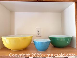 MaxSold Auction: Vintage Pyrex 3-Piece Nesting Bowls, Yellow Blue Green - Kingston (Ontario, Canada) SELLER MANAGED Moving Online Auction - Fieldstone Drive