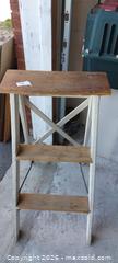 MaxSold Auction: Step ladder  - Greater Napanee (Ontario, Canada) SELLER MANAGED Downsizing Online Auction - Beverly Street