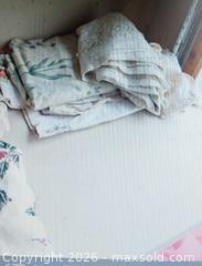 MaxSold Auction: Table clothes - Greater Napanee (Ontario, Canada) SELLER MANAGED Downsizing Online Auction - Beverly Street