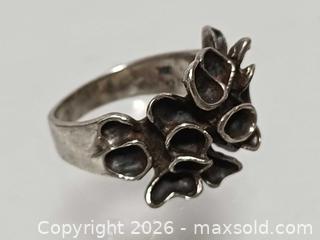 MaxSold Auction: Vintage 925 Silver Scandinavian Style Modernist Brutalist Ring Size 5 - Toronto (Ontario, Canada) PARTNER MANAGED Reseller Online Auction - Queen Street West