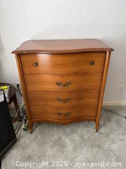 MaxSold Auction: Vic-Art Traditional Provincial 4-Drawer Dresser, Warm Fruitwood - Waterloo (Ontario, Canada) PARTNER MANAGED Estate Sale Online Auction - Winchester Drive