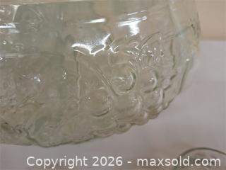 MaxSold Auction: Punch Bowl Set - Newburgh (Ontario, Canada) SELLER MANAGED Charity/Fundraising Online Auction - Academy Street