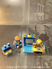 MaxSold Auction: Mega Bloks Minifigures, Vehicles and Base Plates Set - Ottawa (Ontario, Canada) SELLER MANAGED Downsizing Online Auction - Oaklawn Crescent