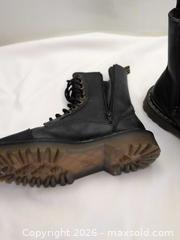 MaxSold Auction: Dr. Martens Justyna Platform Lug Sole Boot US 9 EU 41 - Victoria (British Columbia, Canada) SELLER MANAGED Reseller Online Auction - Island Highway (STORAGE)