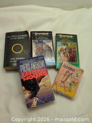 MaxSold Auction: Lot of 5 Paperback Mass Market Books — Fantasy & Children's - Victoria (British Columbia, Canada) SELLER MANAGED Reseller Online Auction - Island Highway (STORAGE)
