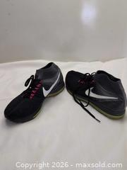 MaxSold Auction: Nike Flyknit Zoom Running Shoes - Victoria (British Columbia, Canada) SELLER MANAGED Reseller Online Auction - Island Highway (STORAGE)