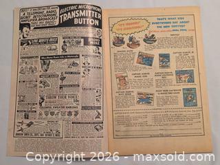 MaxSold Auction: Grand Slam Comics #52 (1946) - Ottawa (Ontario, Canada) PARTNER MANAGED Downsizing Online Auction - Fallowfield Road