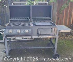 MaxSold Auction: BBQ - 'Expert Grill' Outdoor Propane 3-in-1 Grill Gas, Griddle & Charcoal / Smoker Box - Model DH122212W - TESTED & Working - 58" x 48" 18" - Toronto (Ontario, Canada) SELLER MANAGED Downsizing Online Auction - Chopin Avenue