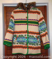 MaxSold Auction: Vintage United Colors of Benetton 100% Virgin Wool Coat - Womens 42EUR / 12US - Made in Italy - Toronto (Ontario, Canada) SELLER MANAGED Downsizing Online Auction - Chopin Avenue