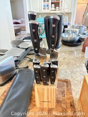 MaxSold Auction: Farberware & Cuisinart Cutlery, Block, Cutting Board A - Acton (Massachusetts, USA) Moving Online Auction - West Side Drive