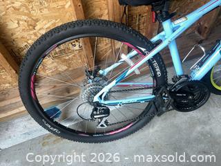 MaxSold Auction: GT 26-inch Mountain Bike B - Acton (Massachusetts, USA) Moving Online Auction - West Side Drive