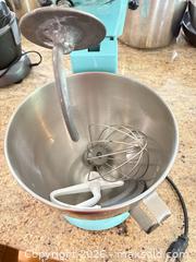 MaxSold Auction: KitchenAid Stand Mixer B - Acton (Massachusetts, USA) Moving Online Auction - West Side Drive