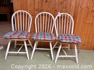 MaxSold Auction: Dining Chairs with Removable Cushions B - Mississauga (Ontario, Canada) Estate Sale Online Auction - Teeswater Road