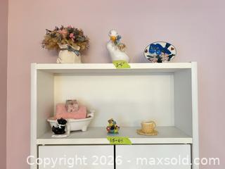 MaxSold Auction: Vintage Bathroom Decor, Figurines and More B - Mississauga (Ontario, Canada) Estate Sale Online Auction - Teeswater Road