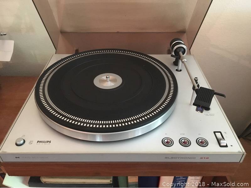 Phillips Electronic 312 Turntable A Phillips Electronic 312 Turntable A