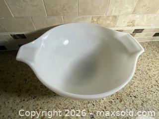 MaxSold Auction: Vintage Pyrex Cinderella Mixing Bowl in the Town and Country Pattern - Toronto (Ontario, Canada) SELLER MANAGED Downsizing Online Auction - O'connor Drive (CONDO)