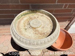 MaxSold Auction: Concrete Birdbath & Assorted Flower Pots - Oakville (Ontario, Canada) PARTNER MANAGED Estate Sale Online Auction - Elmhurst Avenue