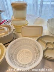 MaxSold Auction: Kitchen Set: Mixing Bowls, Storage, Colander, Tray, Covered Casserole - London (Ontario, Canada) PARTNER MANAGED Downsizing Online Auction - Reeves Avenue