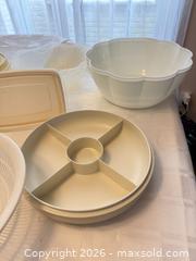 MaxSold Auction: Kitchen Set: Mixing Bowls, Storage, Colander, Tray, Covered Casserole - London (Ontario, Canada) PARTNER MANAGED Downsizing Online Auction - Reeves Avenue