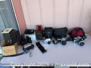 MaxSold Auction: Camera lot! - Watsonville (California, USA) SELLER MANAGED Estate Sale Online Auction -  Hames Road
