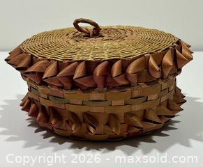 MaxSold Auction: Indigenous Mi'kmaq Handmade Woven Lidded Basket (a) - Burlington (Ontario, Canada) SELLER MANAGED Estate Sale Online Auction - Fairview Street (STORAGE)