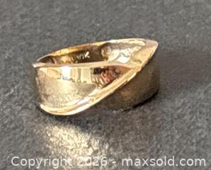 MaxSold Auction: 10K Gold Ring Marked 'R+R'  - Hamilton (Ontario, Canada) SELLER MANAGED Downsizing Online Auction -  Sherman Avenue South