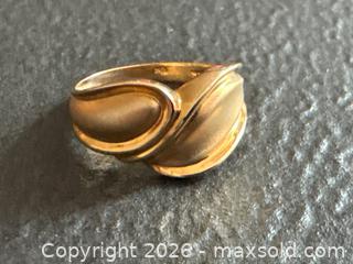 MaxSold Auction: 10K Gold Ring with Markings and Sculptural Design - Hamilton (Ontario, Canada) SELLER MANAGED Downsizing Online Auction -  Sherman Avenue South