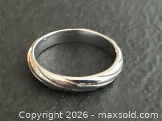 MaxSold Auction: 18K Gold Band Ring Marked 'AU18K TURKEY', Size 9 - Hamilton (Ontario, Canada) SELLER MANAGED Downsizing Online Auction -  Sherman Avenue South