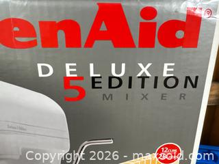 MaxSold Auction: KitchenAid Deluxe 5 Edition Stand Mixer, New in Box - Hamilton (Ontario, Canada) SELLER MANAGED Downsizing Online Auction -  Sherman Avenue South