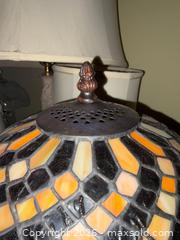 MaxSold Auction: Stained Glass Table Lamp with Decorative Metal Base - Hamilton (Ontario, Canada) SELLER MANAGED Downsizing Online Auction -  Sherman Avenue South