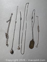 MaxSold Auction: Sterling Silver Jewelry Including Necklaces, Bracelets, and Pendants - Hamilton (Ontario, Canada) SELLER MANAGED Downsizing Online Auction -  Sherman Avenue South