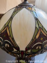 MaxSold Auction: Tiffany-Style Stained Glass Table Lamp with Bronze-Finish Base - Hamilton (Ontario, Canada) SELLER MANAGED Downsizing Online Auction -  Sherman Avenue South