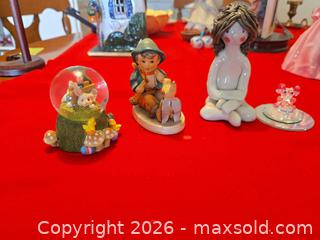 MaxSold Auction: Lot of 4 Multicolor Mini Figurines, Snow Globe & Crystal Ornaments - Calgary (Alberta, Canada) PARTNER MANAGED Downsizing Online Auction - Cedar Crescent Southwest (CONDO)