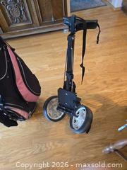 MaxSold Auction: Right-Handed Complete Golf Club Set with Cart Bag & Push Cart - Calgary (Alberta, Canada) PARTNER MANAGED Downsizing Online Auction - Cedar Crescent Southwest (CONDO)