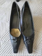 MaxSold Auction: Stuart Black Leather Square Toe Mid-Heel Pumps Size 9 Quad A - Calgary (Alberta, Canada) PARTNER MANAGED Downsizing Online Auction - Cedar Crescent Southwest (CONDO)