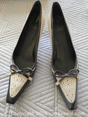 MaxSold Auction: Stuart Weitzman Black/Ivory Kitten Heel Pointed-Toe, Size 9 Quad A - Calgary (Alberta, Canada) PARTNER MANAGED Downsizing Online Auction - Cedar Crescent Southwest (CONDO)