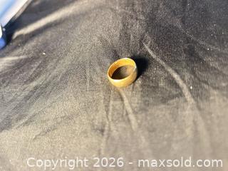 MaxSold Auction: 14K Yellow Gold Plain Wedding Band - Kawartha Lakes (Ontario, Canada) PARTNER MANAGED Downsizing Online Auction - Sugarbush Trail
