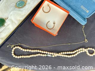 MaxSold Auction: Lot of 4–6 Mixed Jewelry with Pearls, Jade & Onyx - Kawartha Lakes (Ontario, Canada) PARTNER MANAGED Downsizing Online Auction - Sugarbush Trail