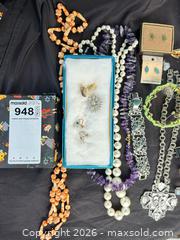 MaxSold Auction: Mixed Vintage Costume Jewelry Lot — Necklaces, Bracelets, Earrings - Kawartha Lakes (Ontario, Canada) PARTNER MANAGED Downsizing Online Auction - Sugarbush Trail