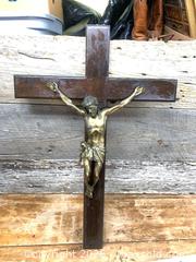 MaxSold Auction: A Large Crucifix on Hardwood Cross 36x24” - Toronto (Ontario, Canada) SELLER MANAGED Reseller Online Auction -  Bloor Street West
