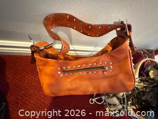 MaxSold Auction: Handbags, Purses A - Ottawa (Ontario, Canada) Moving Online Auction - Waverley Street