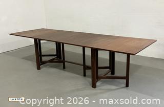 MaxSold Auction: Expanding dining table - Parma (New York, USA) SELLER MANAGED Reseller Online Auction - Upton Street