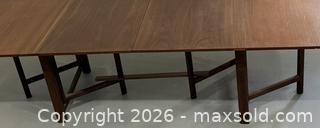 MaxSold Auction: Expanding dining table - Parma (New York, USA) SELLER MANAGED Reseller Online Auction - Upton Street