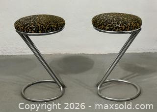 MaxSold Auction: Pair of vintage cantilever stools - Parma (New York, USA) SELLER MANAGED Reseller Online Auction - Upton Street