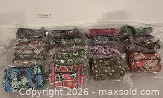 MaxSold Auction: Vera Bradley handbag collection - Parma (New York, USA) SELLER MANAGED Reseller Online Auction - Upton Street