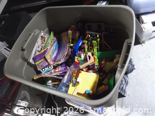 MaxSold Auction: Bin of legos - Upper Moreland Township (Pennsylvania, USA) SELLER MANAGED Charity/Fundraising Online Auction - Davisville Road